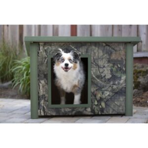 New Age Pet ECOFLEX® Rustic Style Dog House – Medium Mossy Oak®