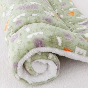 Cozy Calming Cat Blanket, Cat Bed Self Heating Pet Pad, Ultra Soft and Warm Dog Cat Bed Mat Flannel Blanket